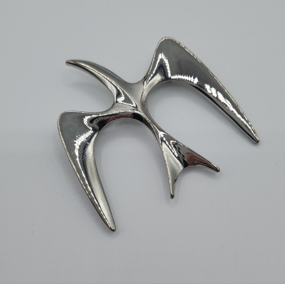 Sarah Coventry Other - Vintage 70s Sarah Coventry Signed Mr. SeaGull Silver Brooch